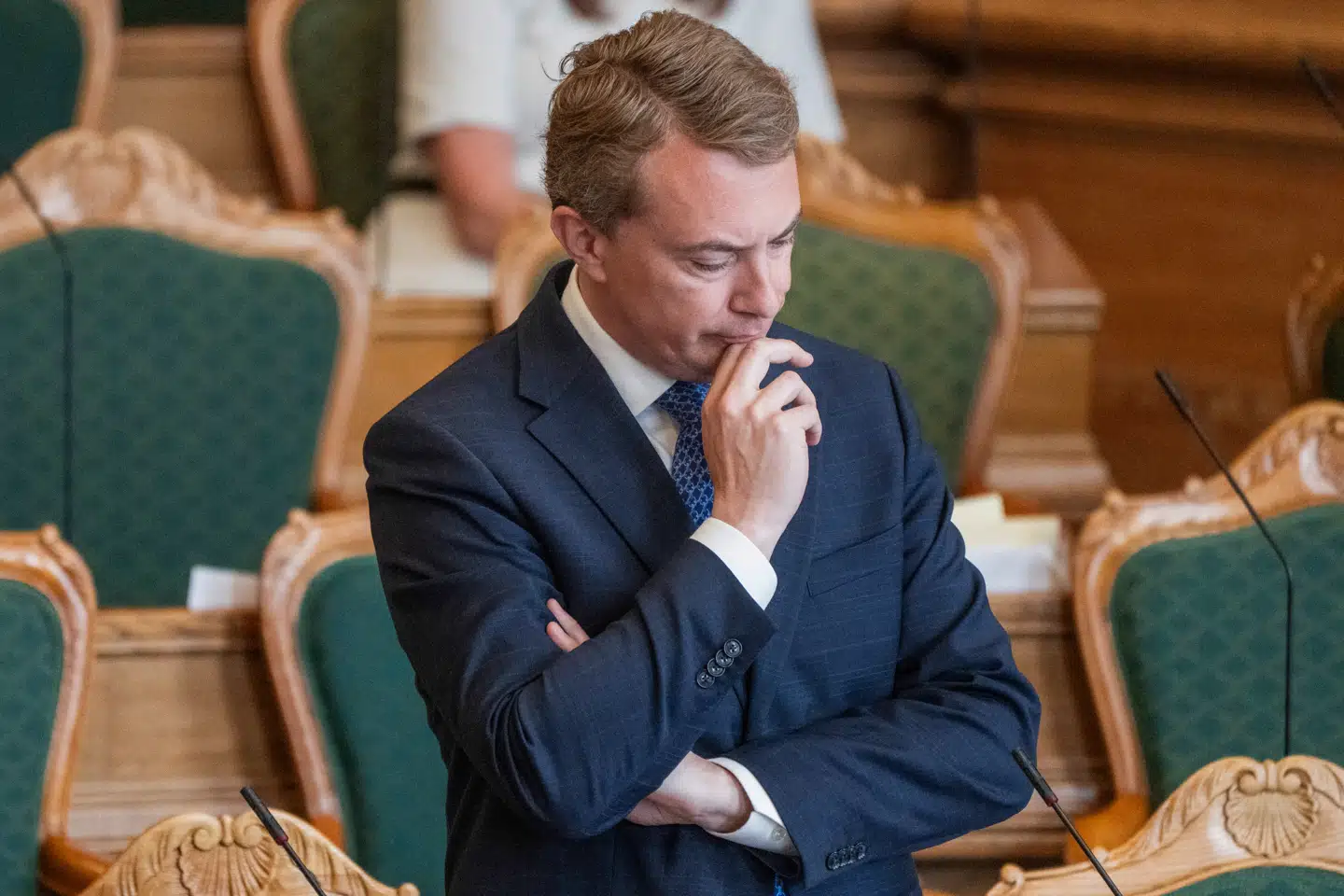 Formand for Dansk Folkeparti Morten Messerschmidt lagde ikke fingrene imellem i december: Danmark skal skrue ned for støtten til Ukraine. I dag vil han helst ikke tale om det.