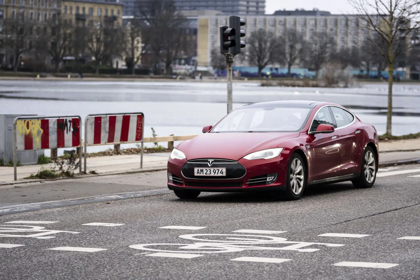 Salget af nye Tesla-biler i Danmark blev mere end halveret i første kvartal sammenlignet med samme periode i 2024. (Arkivfoto).