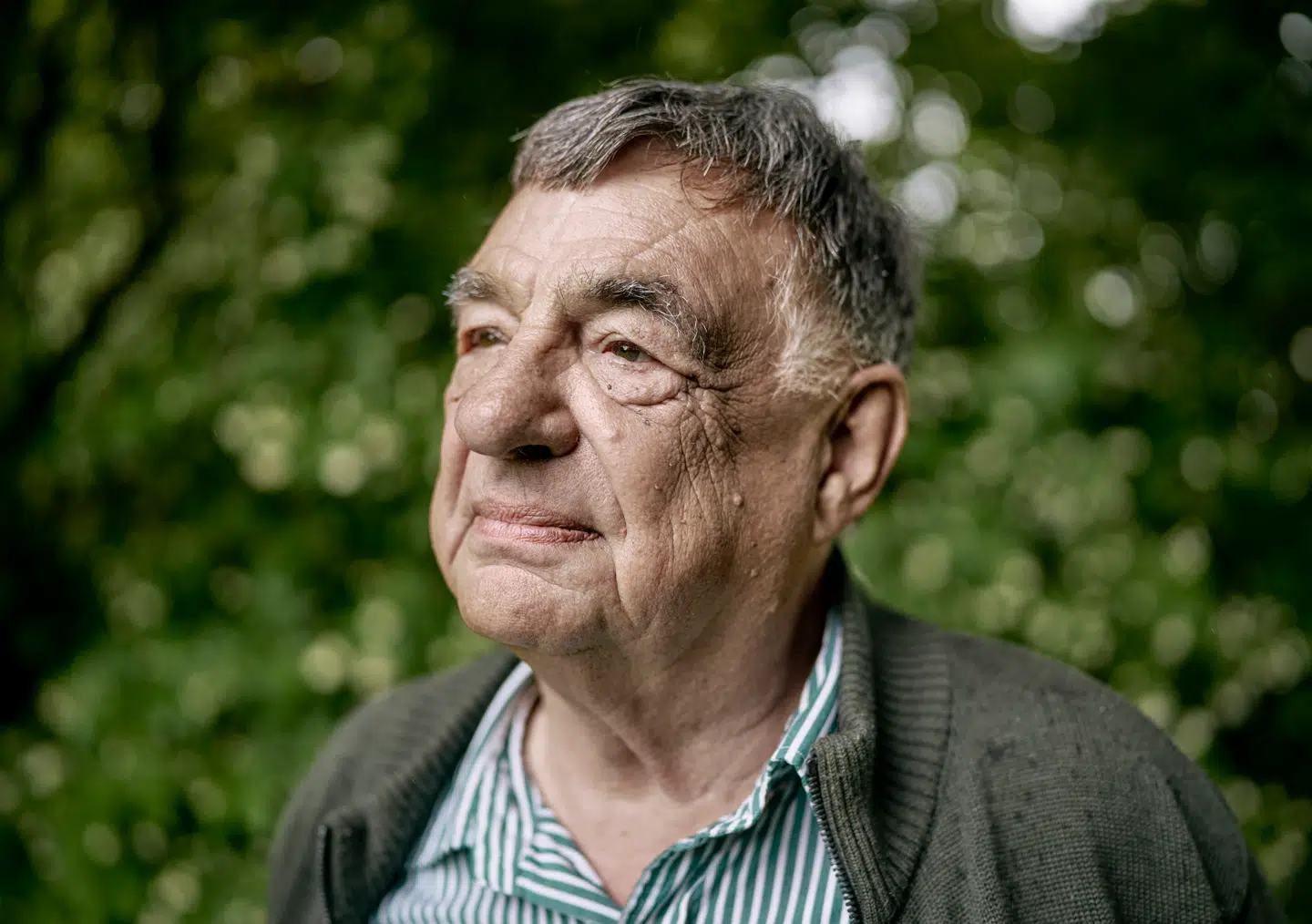 Ny undersøgelse om unge mænd vækker bekymring hos Svend Aage Madsen. Nu giver han det »vigtigste« råd til forældre, der gerne vil have et fortroligt forhold til deres søn.