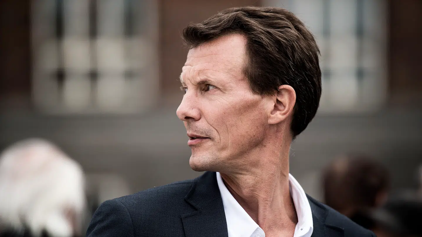 Prins Joachim har flere fornemme steder til sin rådighed, som han kan flytte ind på, hvis han vender hjem til Danmark.