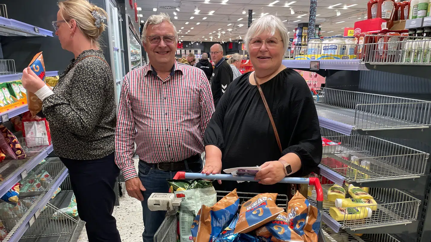 B.T. møder ægteparret Joan og Jørgen Jensen fra Ikast i en meget proppet grænsebutik.