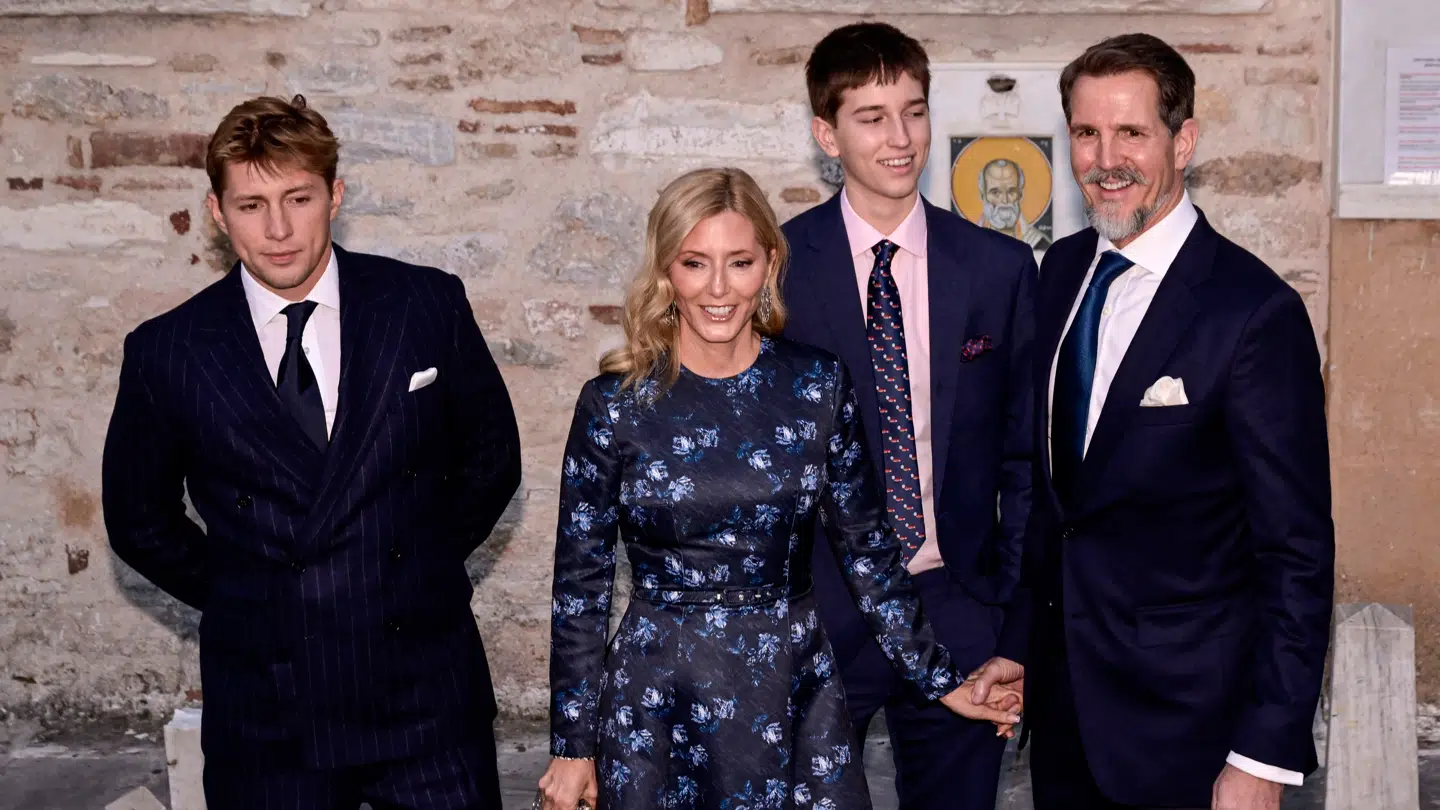 Medlem af den tidligere græske kongefamilie Pavlos De Gréce er en af dem, der risikerer at miste sit græske statsborgerskab. Det samme gælder hans sønner på billedet og og hans tre øvrige børn.