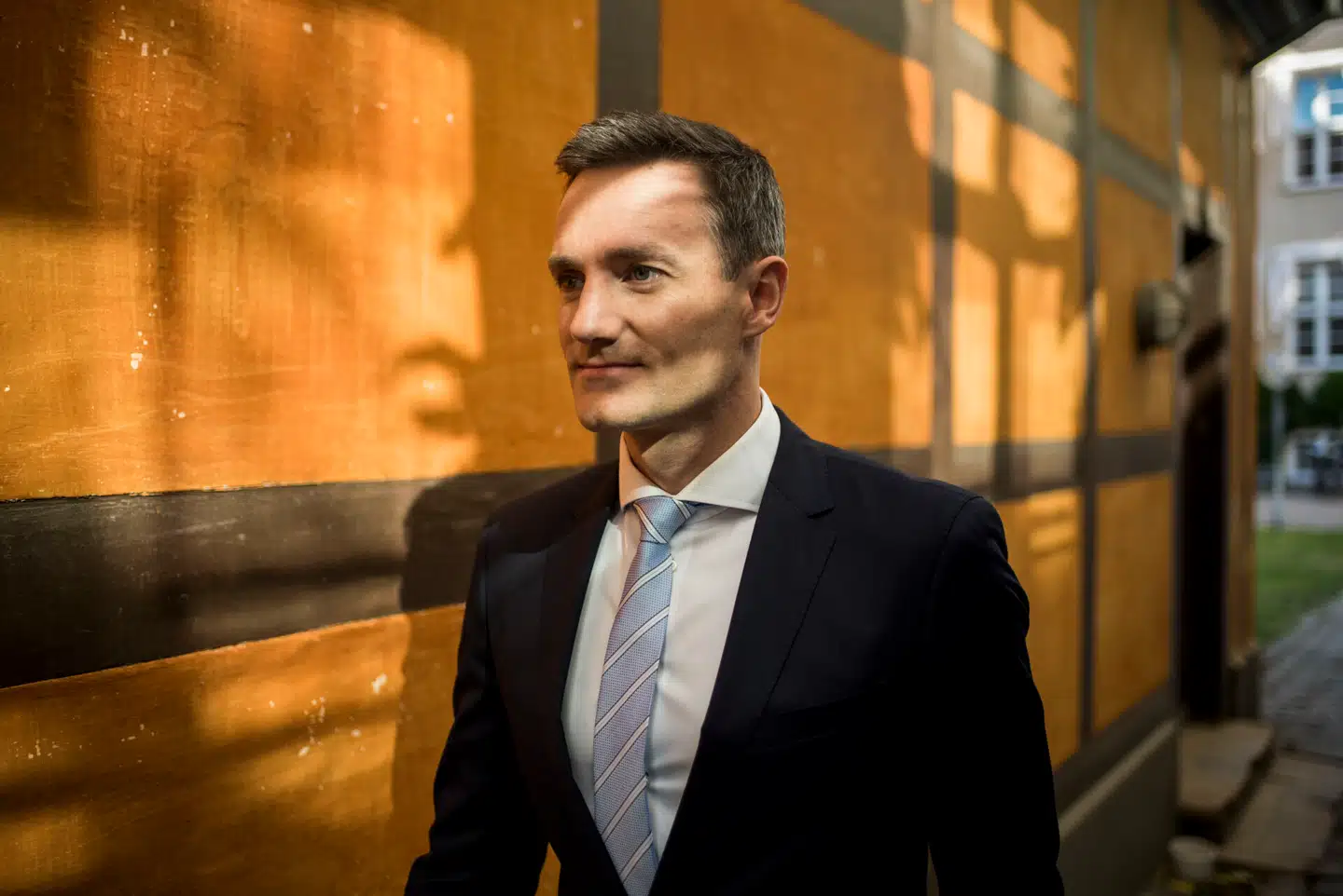 Færøerneordfører Rasmus Jarlov (K) bakker ikke op om Færøernes ønske om mere selvstændighed, hvis det kræver en grundlovsændring.