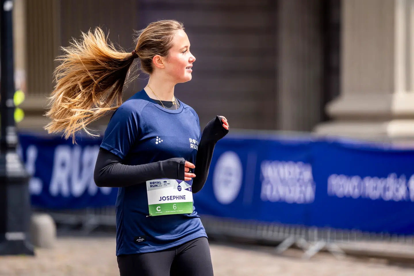 Prinsesse Josephine i mål efter sit første løb på en mil-distancen.