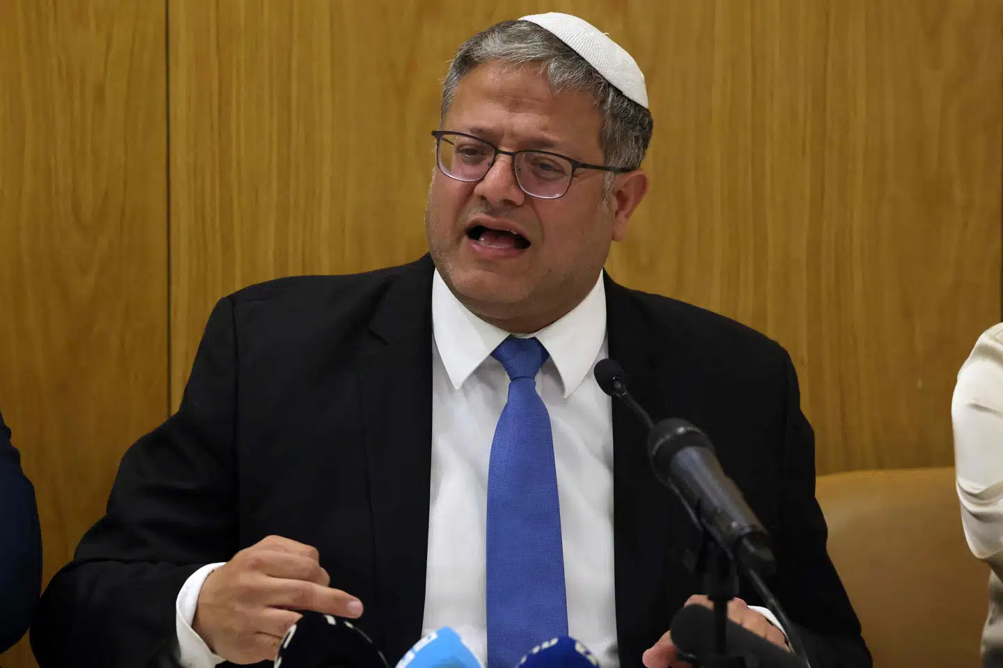 Israels sikkerhedsminister, Itamar Ben-Gvir, der tilhører den nationalistiske og konservative højrefløj, bliver nu ramt af sanktioner fra Storbritannien og andre lande.