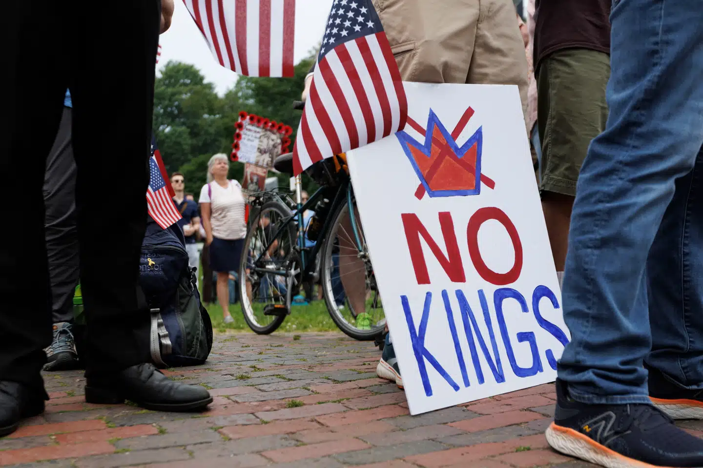 Billede fra 6. juni, dagen der markerede 81-året for D-Dag, og hvor der også blev afholdt en No Kings-demonstration i Boston.