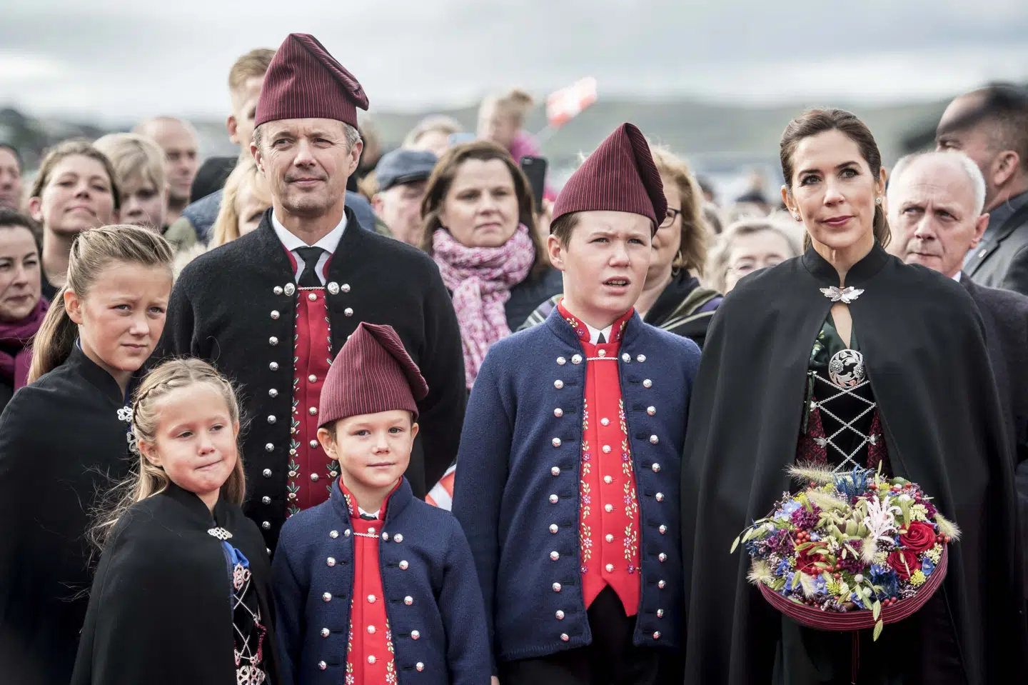 Frederik og Mary besøgte senest Færøerne i 2018 som kronprins og kronprinsesse. Det var i følgeskab med parrets fire børn, prinsesse Isabella, prinsesse Josephine, prins Vincent og den nuværende kronprins Christian. (Arkivfoto).