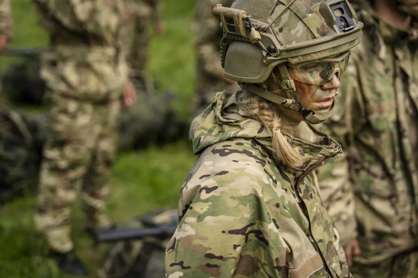 Alle mænd og kvinder, som skal aftjene værnepligt næste år, skal gøre det i 11 måneder og ikke 4 som hidtil. (Arkivfoto).