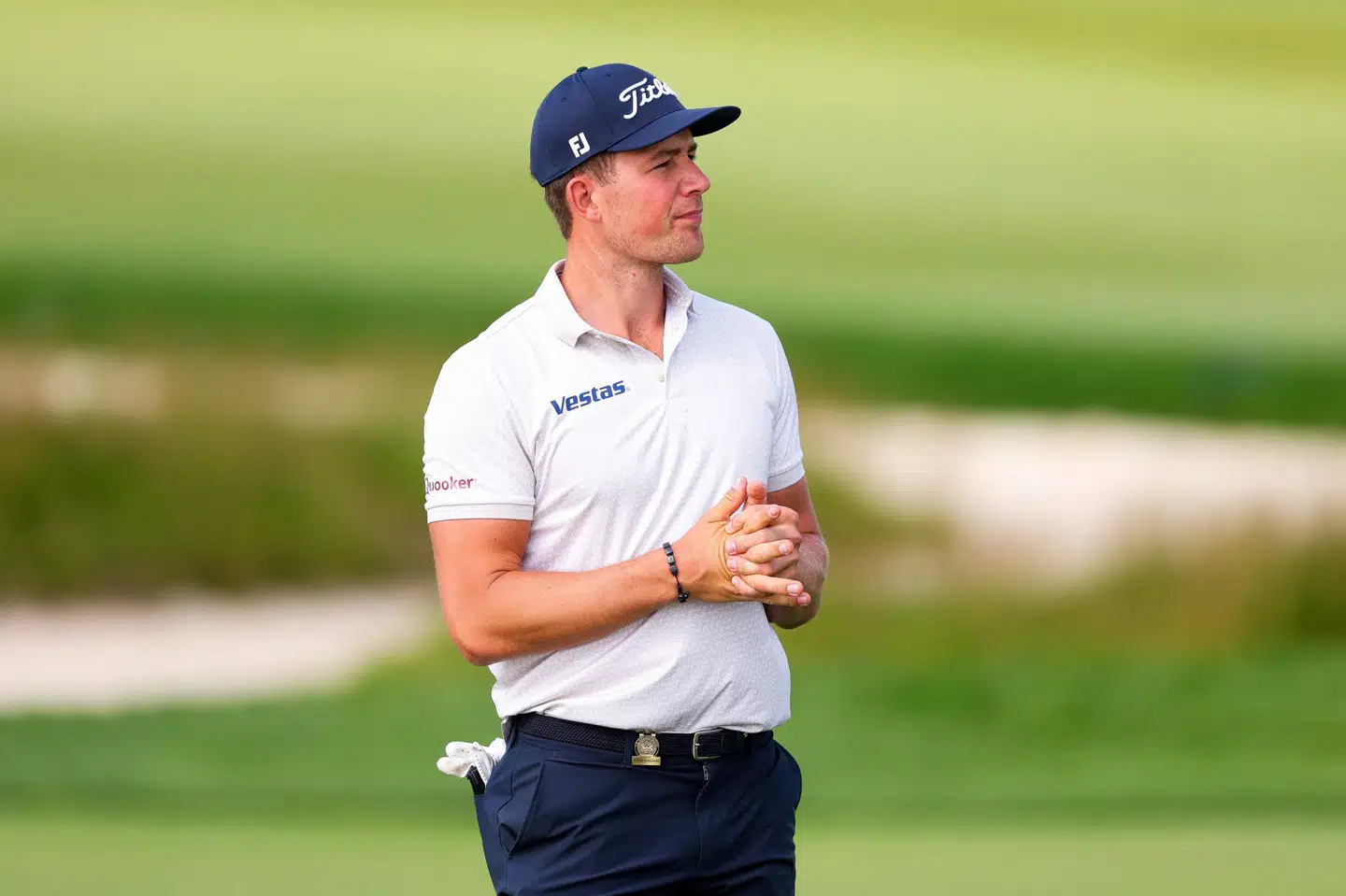 Når han er på banen, kan Niklas Nørgaard godt koncentrere sig om at spille golf, men når han er hjemme, går tankerne hjem til Kokkedal.