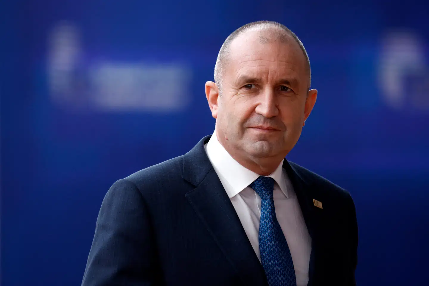 Bulgariens præsident Rumen Radev har foreslået en folkeafstemning om, hvorvidt landet skal indgå i den europæiske møntunion, men det har regeringen afvist. Arkivfoto: Kenzo Triboullard. scanpix