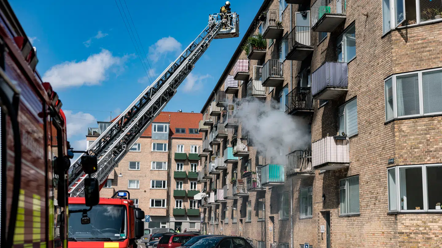 Politi og Brandvæsen er til stede på Stærevej i København onsdag den 11. juni 2025.