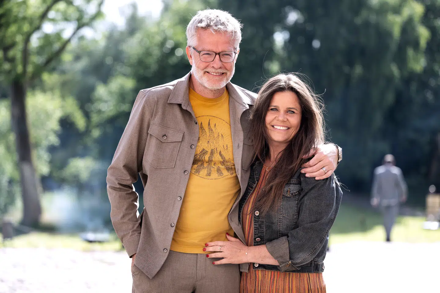 Jan Lehrmann og hustruen Margrethe ankommer til champagnefest hos Christian Stadil på Harridslevgaard Slot, udenfor Bogense på Nordfyn.