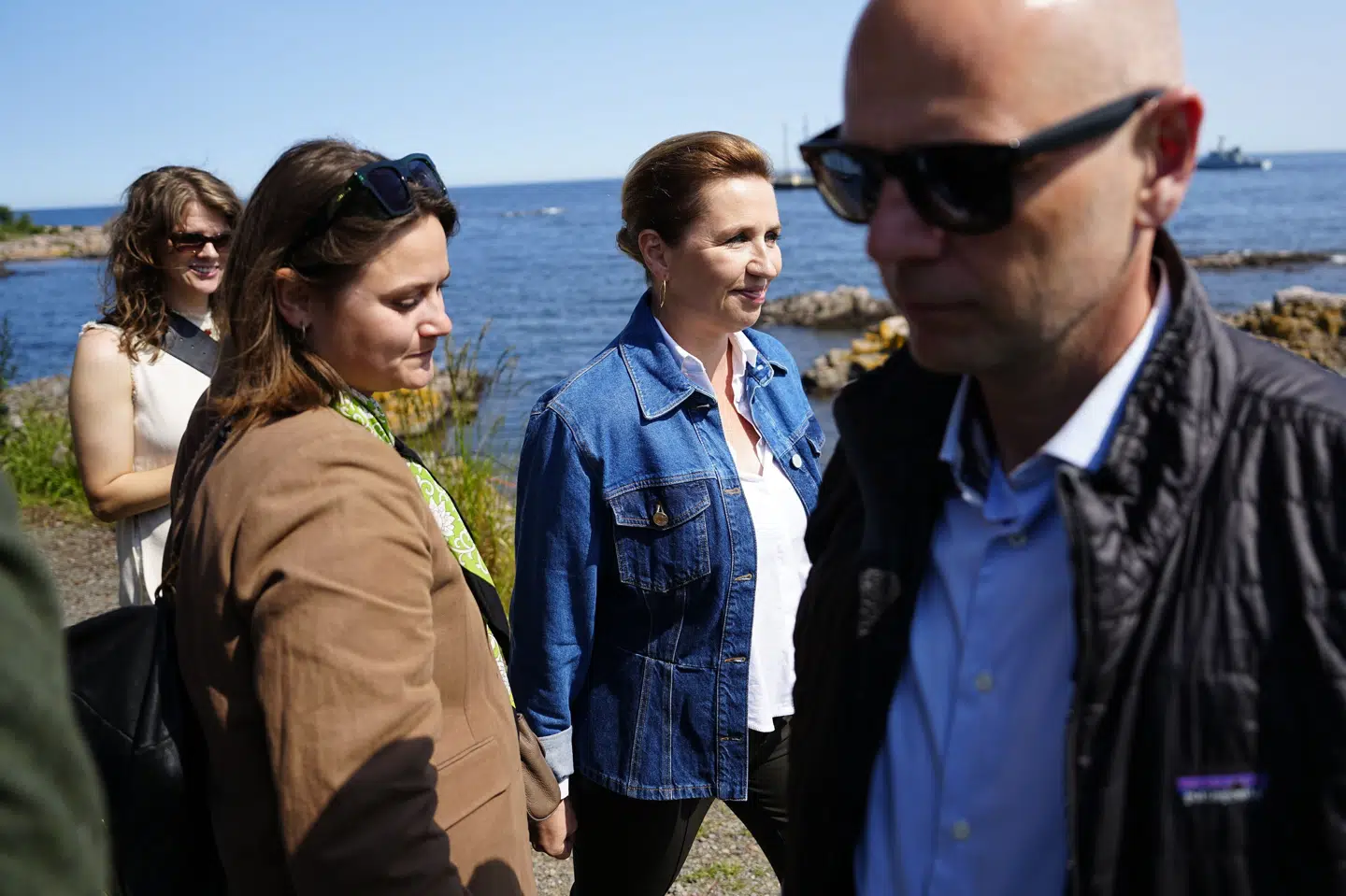 Statsminister Mette Frederiksen (S) ser gerne Henrik Sass Larsen melde sig ud af Socialdemokratiet, men det har eksministeren ikke gjort.