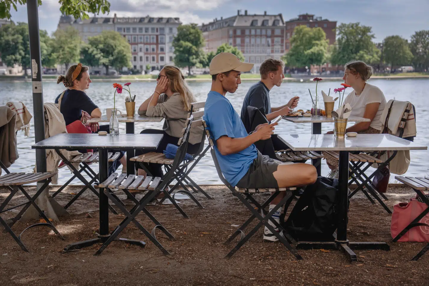Østerbro er traditionelt en af de bydele i København, hvor flest københavnere føler sig trygge. Men i det seneste år er utrygheden steget i aften- og nattetimerne.