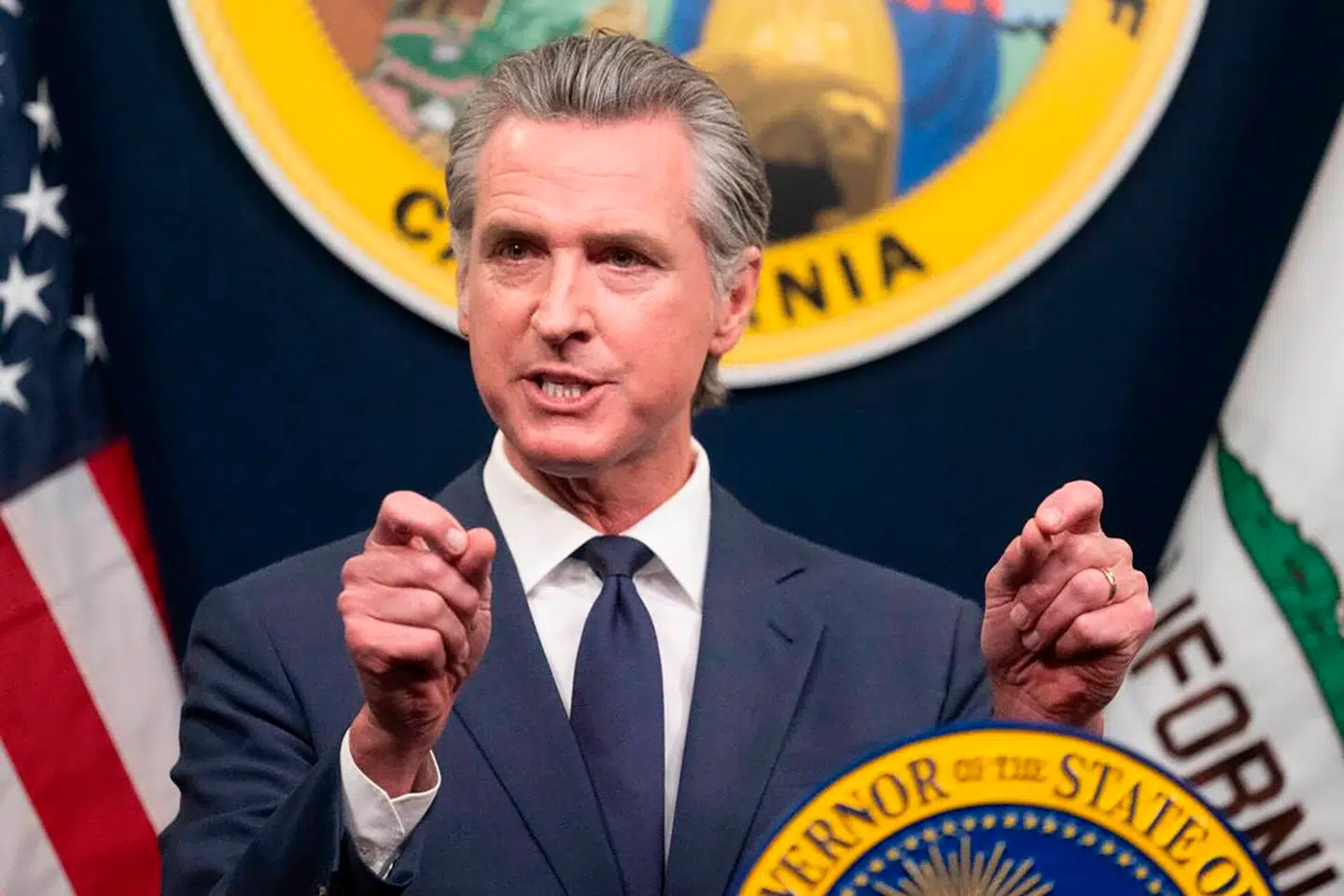Den amerikanske opposition har fået en ny helt i Californiens guvernør Gavin Newson. Foto: Hector Amezcua, Scanpix.