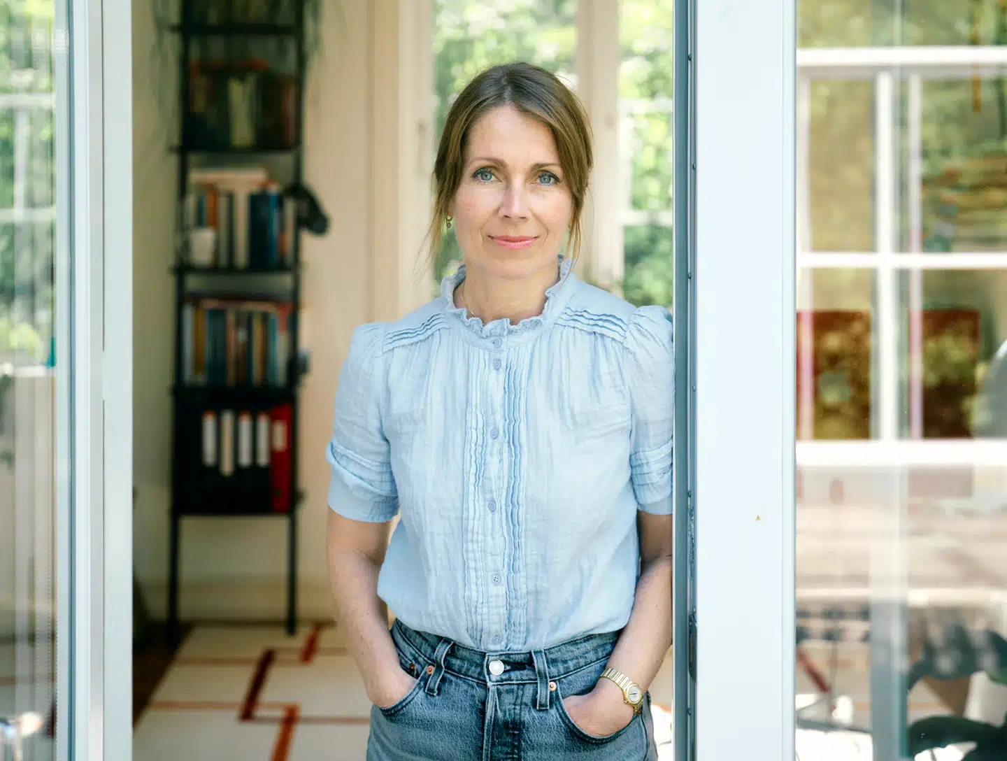 Sammen med psykolog Marie Tolstrup har Maria Ørskov Akselvoll skrevet en bog om det moderne forældreskab – at genoplive opdragelsen og sænke skuldrene.