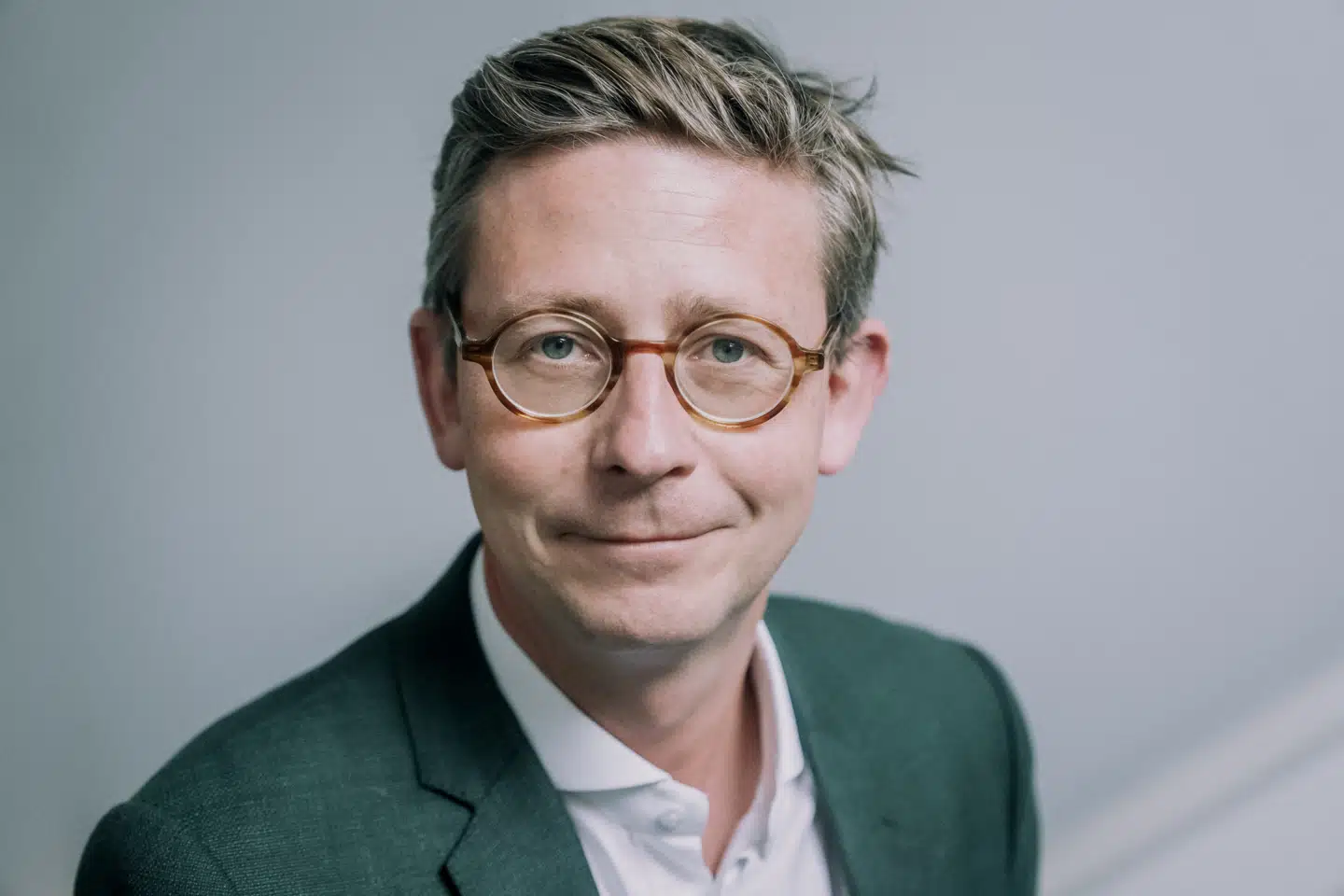 Den tidligere skatteminister Karsten Lauritzen er i dag direktør for Danske Advokater, og han kaster sig nu ind i debatten om store forskelle i betaling af advokater, når staten møder borgere i et retsopgør.
