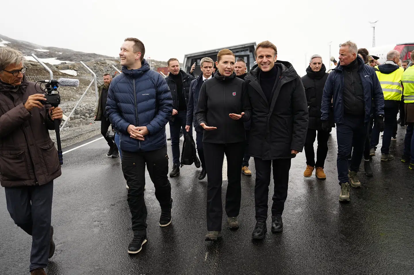 Frankrigs præsident Emmanuel Macron ankommer til Nuuk Airport i Nuuk, Grønland, søndag den 15. juni 2025.