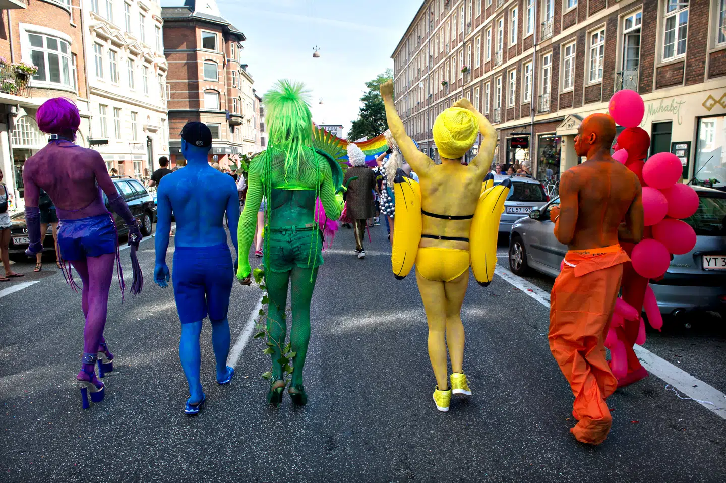 »Forskning i transpersoners sundhed er mangelfuld, men det burde ikke stoppe os i at blive undervist i det, vi trods alt ved,« skriver Lærke Lysdal. Her ses Copenhagen Pride i 2012.