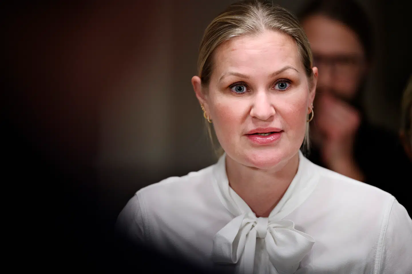 Moderaternes partisekretær, Britt Bager, afviser, at der skulle være tale om afpresning.