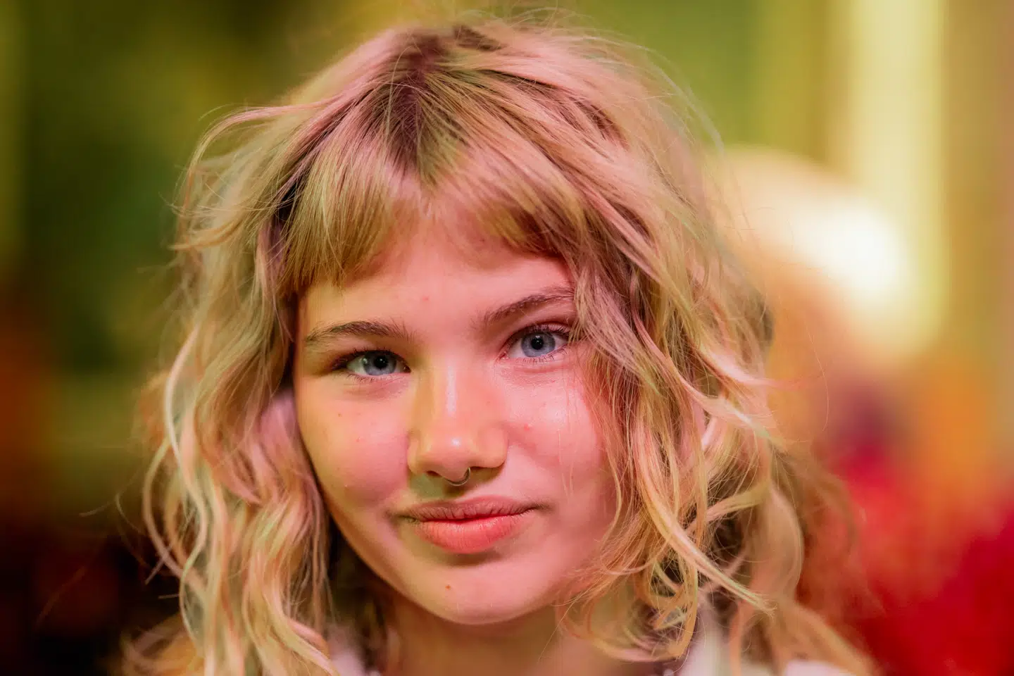 18-årige Hedvig Møller mente længe, at folkekirken var for »hellig« og »finpudset«. Men så mødte hun en særlig præst i en særlig kirke. I dag har hun lært noget, som hun mener, at andre unge også ville kunne lære af.