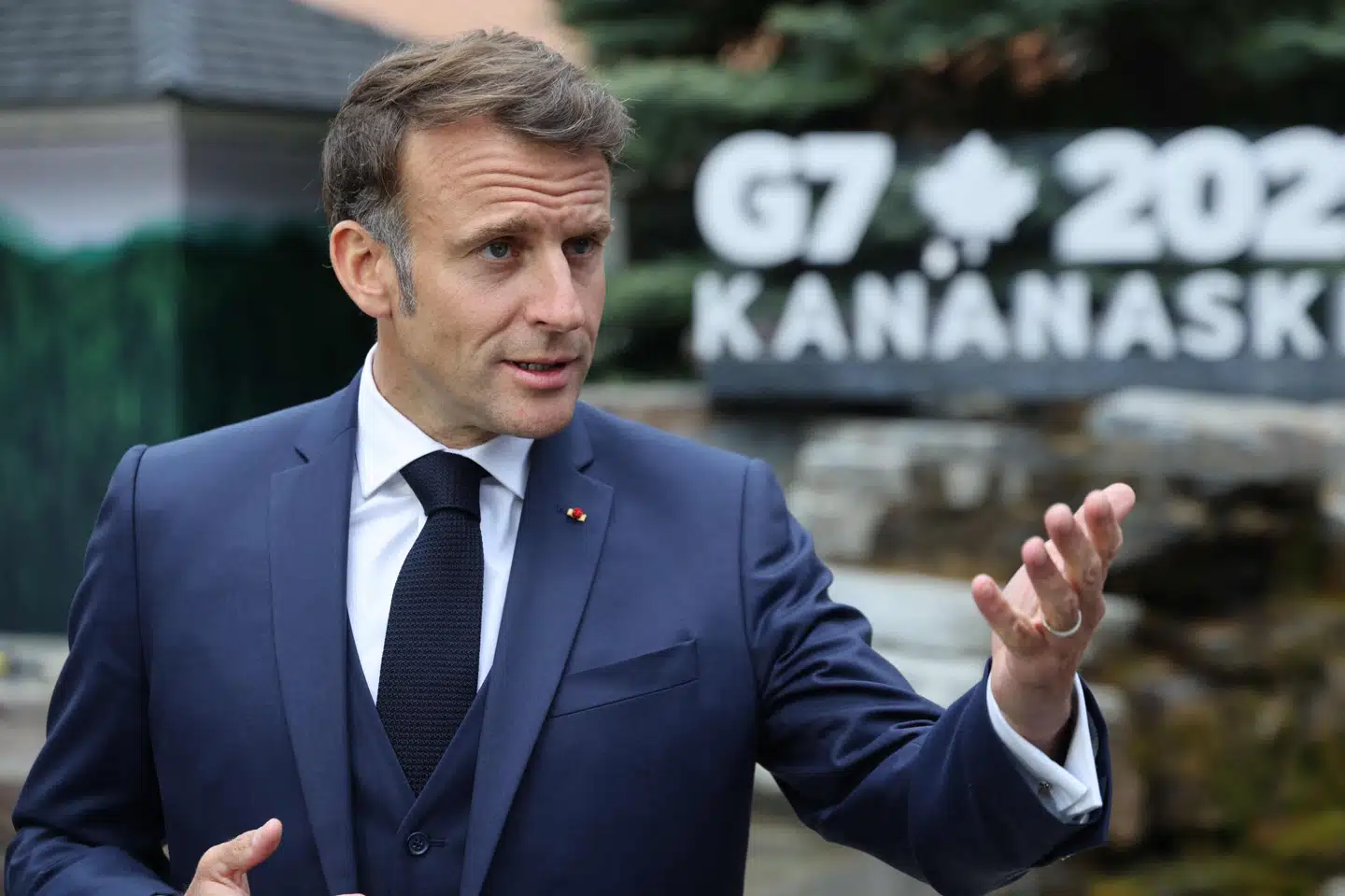 Frankrigs præsident, Emmanuel Macron, under et møde for G7-landenes ledere i Canada 17. juni. Her understreger han over for pressen, at militær indgriben i Iran ikke er vejen at gå ifølge ham.