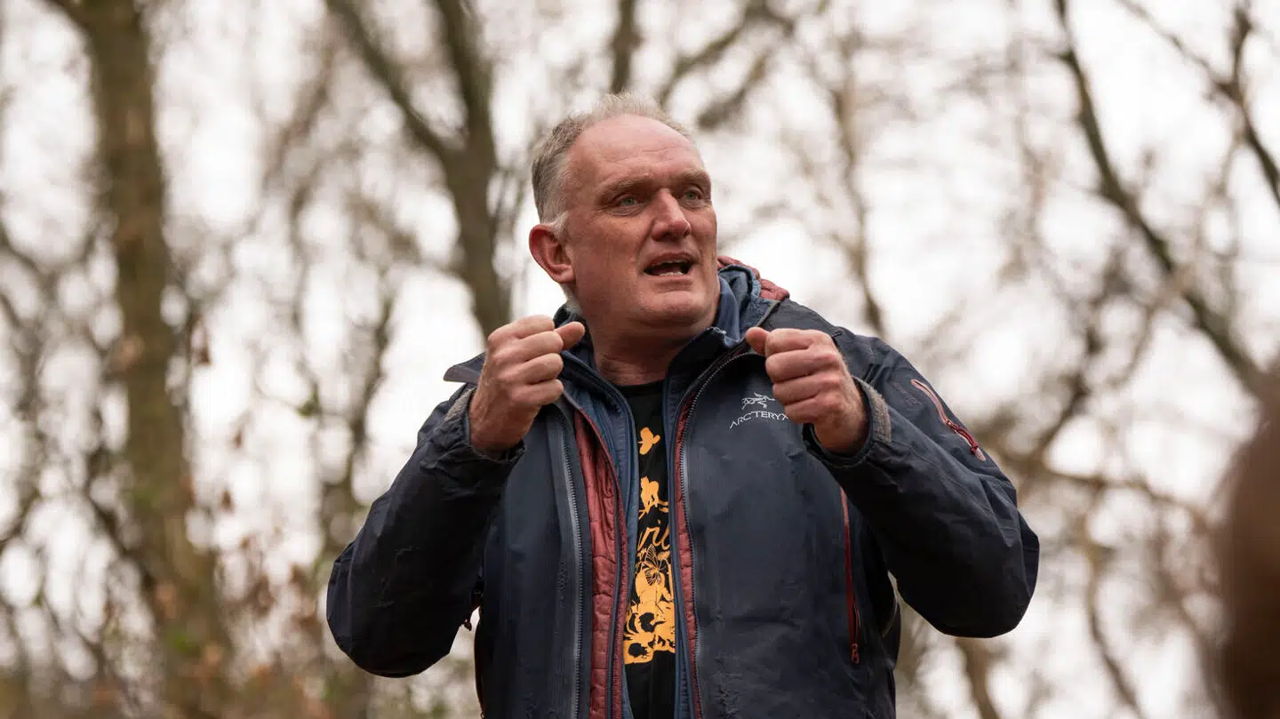 Danmarksdemokraternes formand, Inger Støjberg, møder nu modstand fra en af Danmarks mest kendte biologer, Morten DD Hansen.