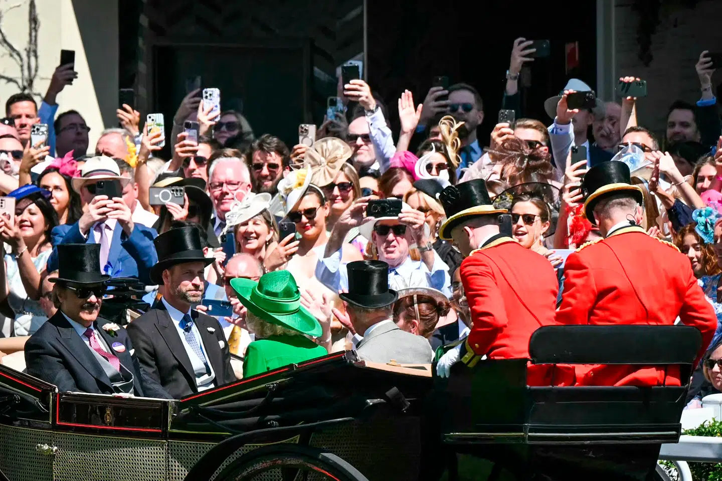 Prins William kørte i karet med kong Charles, dronning Camilla og prins Saud bin Khalid Al Saud fra Saudi-Arabien.