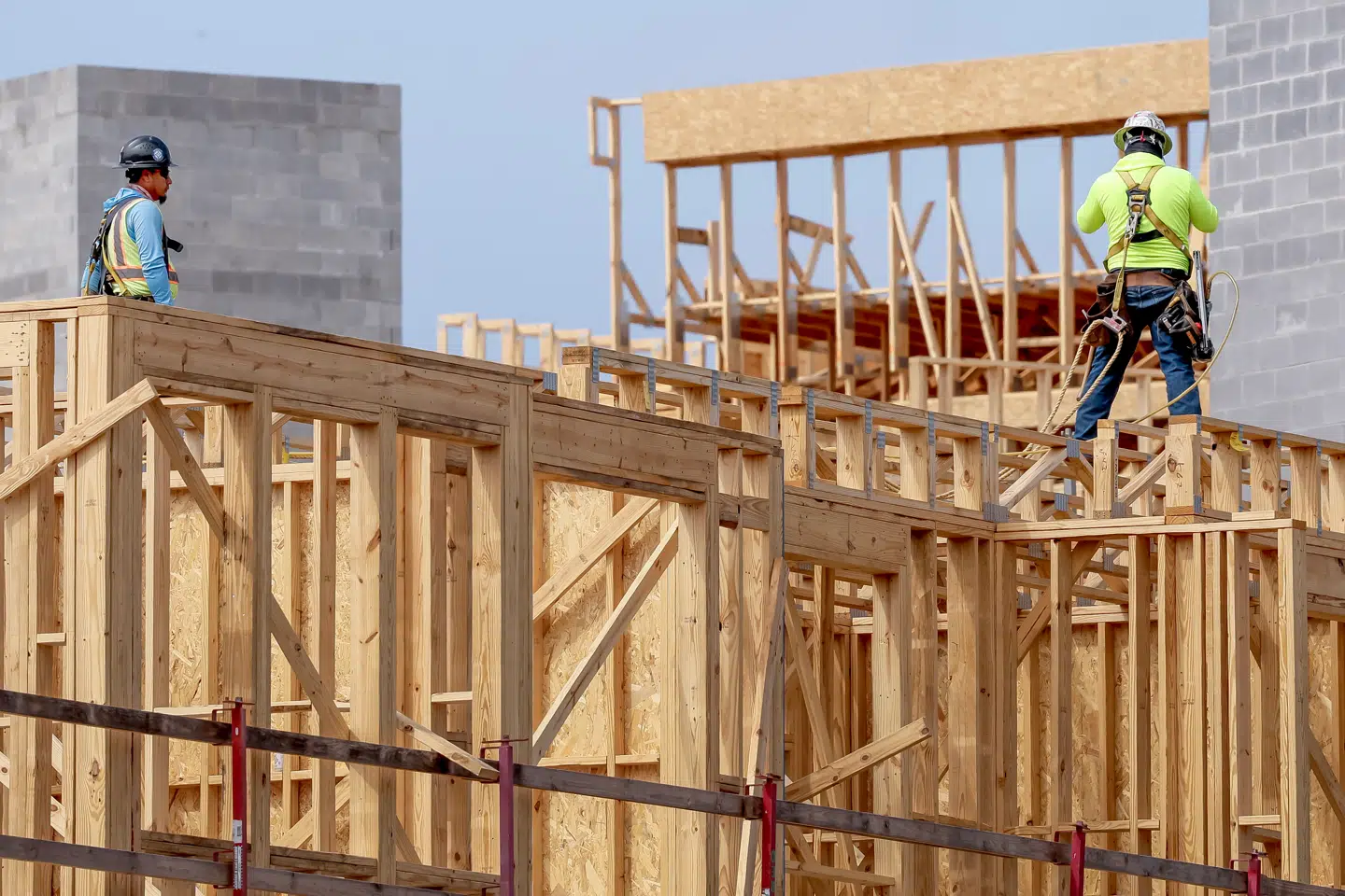 Byggeriet i USA rammes nu af højere priser som følge af toldkrigen mod resten af verden.