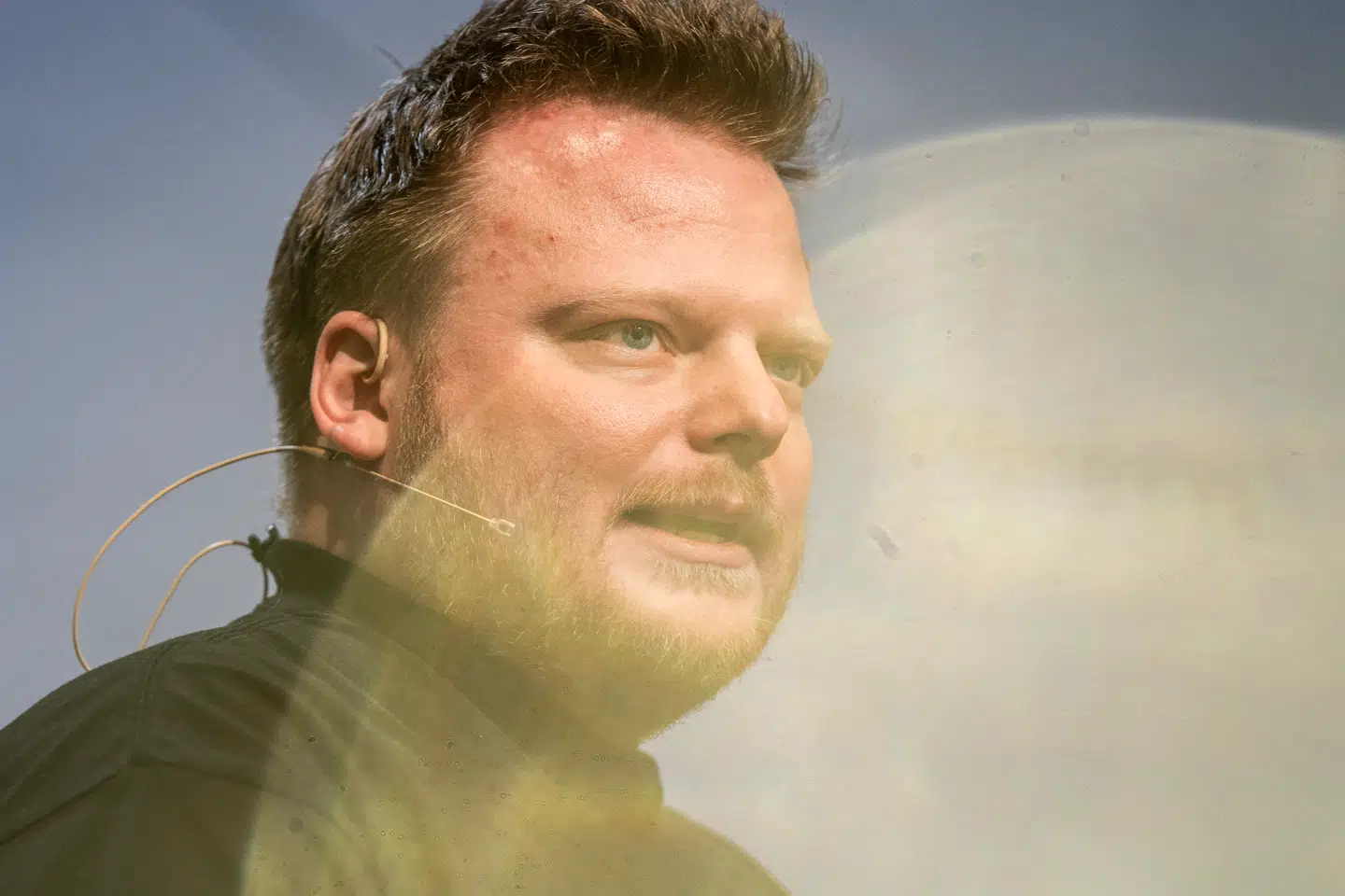 Rasmus Munk er køkkenchef og medejer i restauranten Alchemist i København, der siden 2020 har haft to Michelinstjerner.