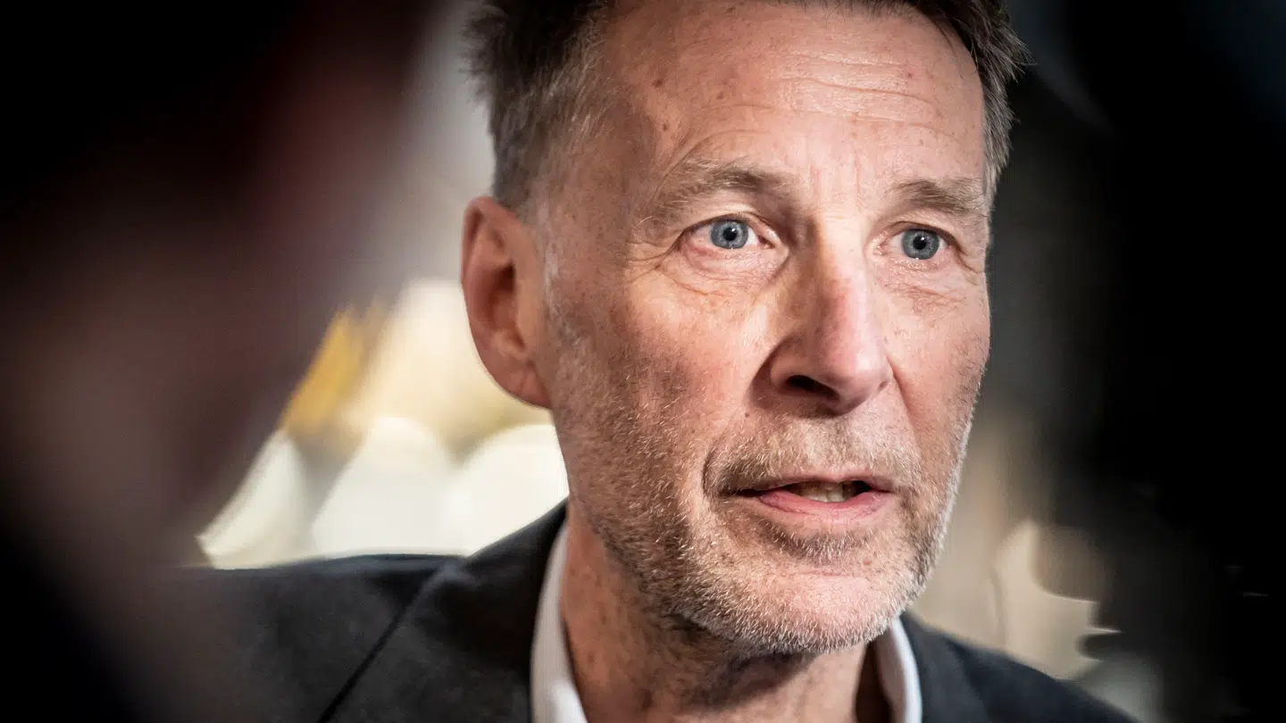 Jon Stephensen fik ifølge ny bog både pengetilbud og trusler fra Moderaterne-toppen.