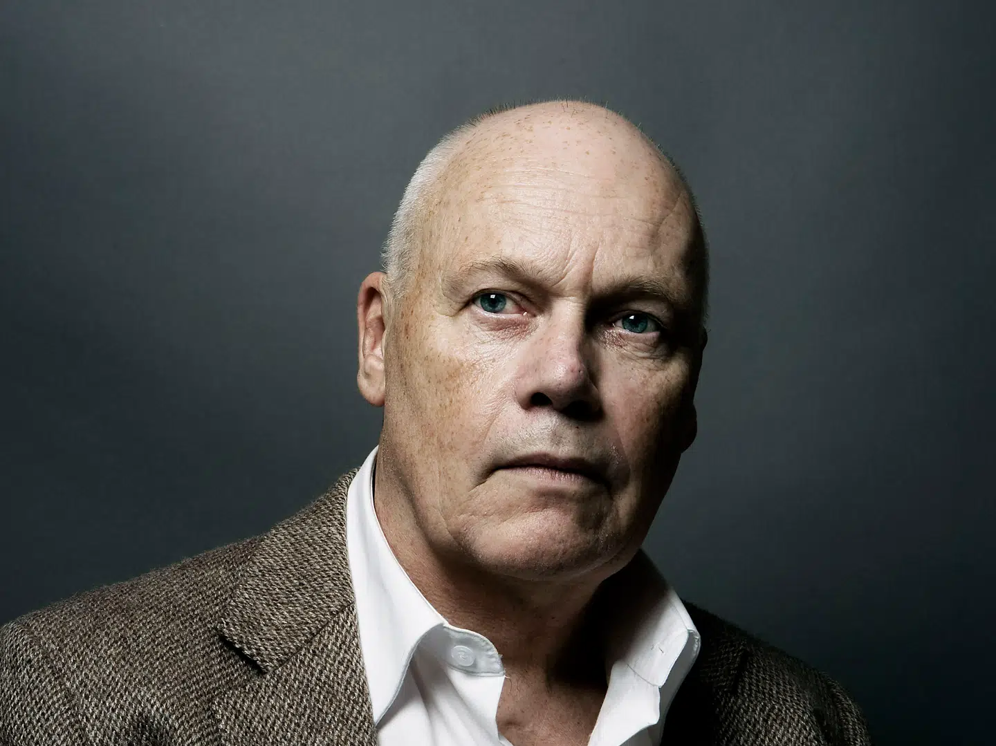 Det får mig til at undre mig over, hvorvidt Schauser har læst oversættelsen færdig, eller om han standsede på side 42 ved den sætning, som angiveligt ikke gav mening, skriver Jens Ellekær.