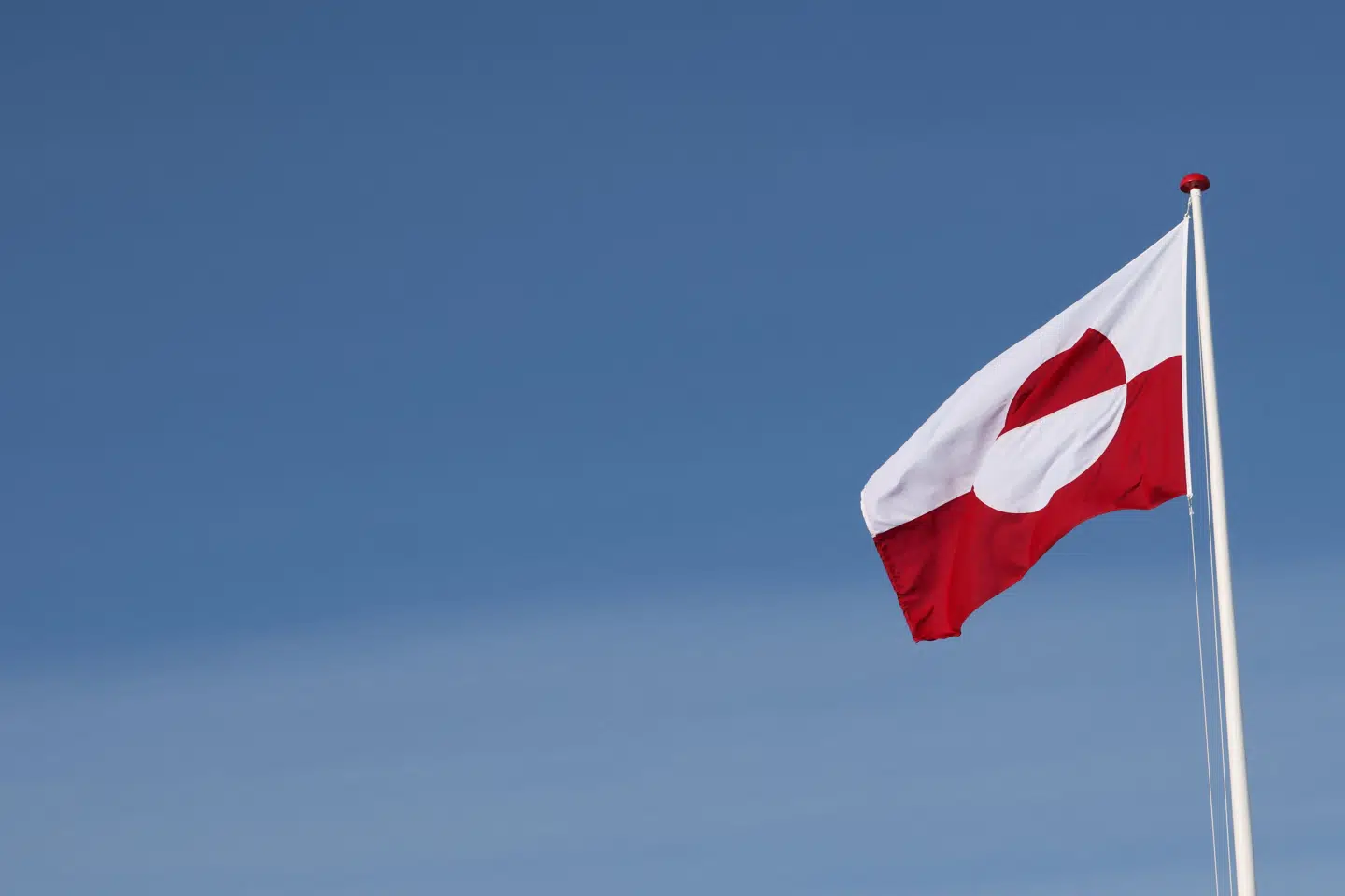 Lørdag er det nationaldag i Grønland. Dagen markeres flere steder med sælfangstkonkurrencer og musik, ligesom det grønlandske flag skal fejres i Nuuk. (Arkivfoto).