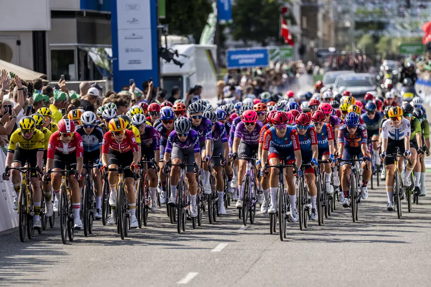 Premieren på Copenhagen Sprint bød på flere styrt undervejs, men ingen ryttere kom alvorligt til skade.