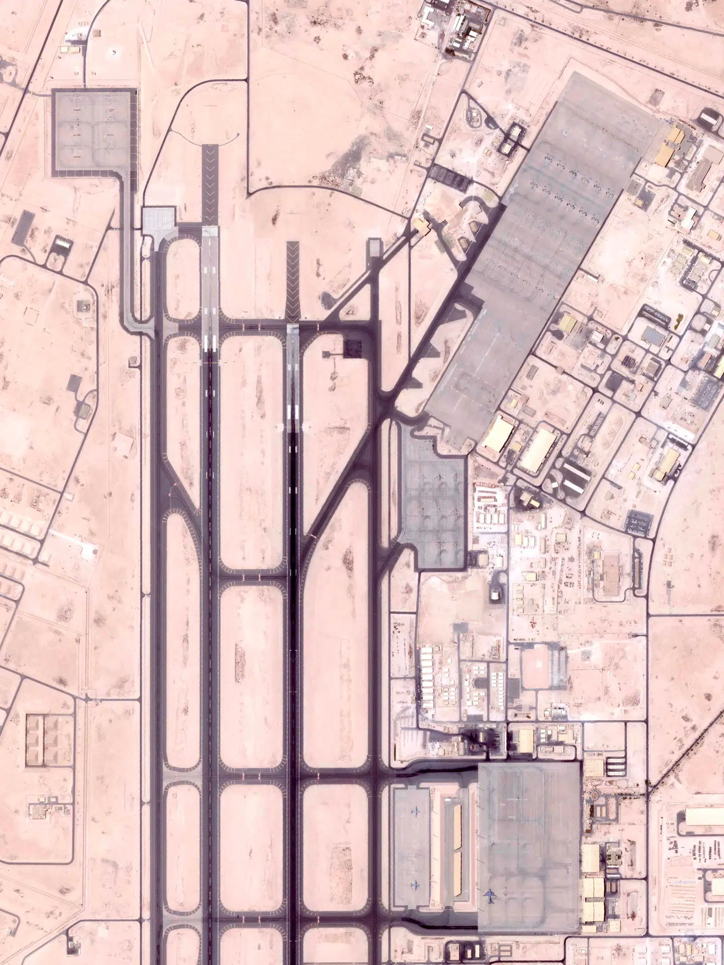 Den amerikanske Al-Udeid-base i Qatar har mandag aften været mål for iransk missilangreb.