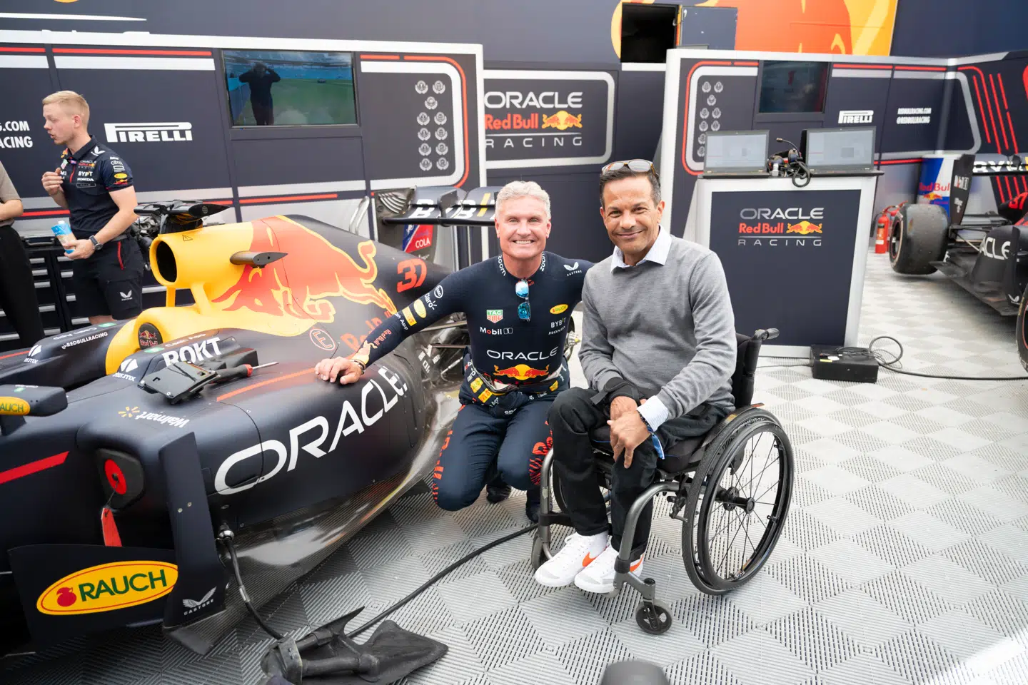 Jason Watt er prisvindende racerkører, og i dag har han stadig passionen for motorsport, som ellers kostede ham førligheden og sin glorværdige karriere som udøver i 1999.