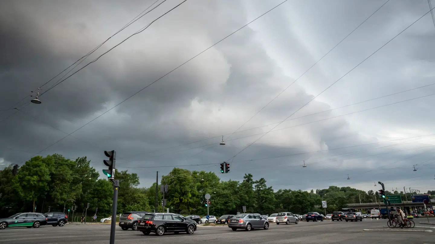 Der vil komme enkelte byger i løbet af onsdagen.