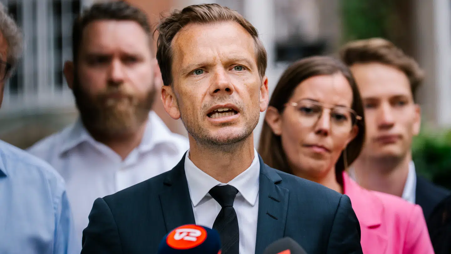 Justitsminister Peter Hummelgaard præsenterede sammen med Venstre, Moderaterne, Socialistisk Folkeparti, Danmarksdemokraterne, Liberal Alliance, Dansk Folkeparti og Enhedslisten en endelig strafreform.