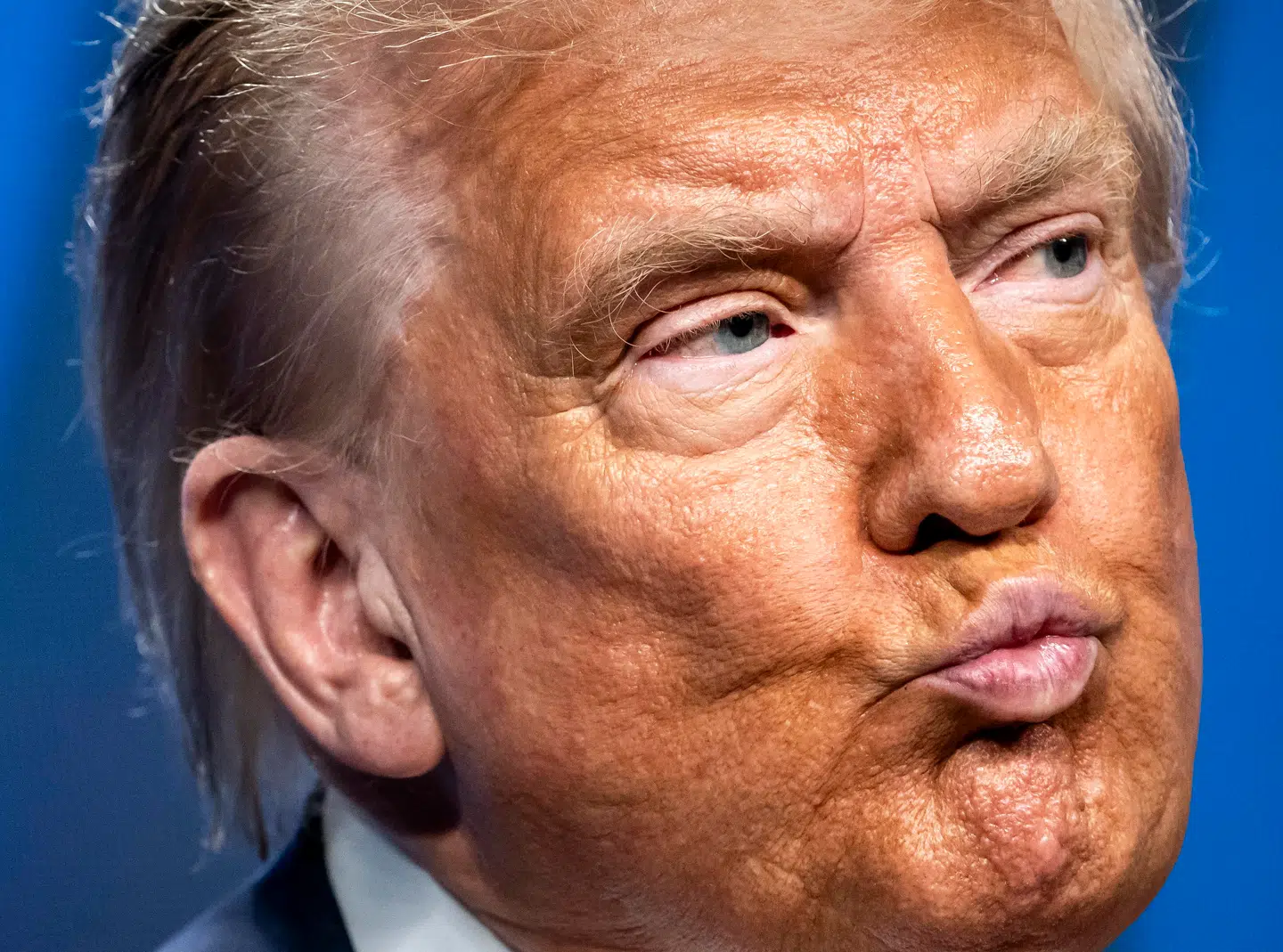 Europæerne ventede med tilbageholdt åndedræt, da den amerikanske præsident tog ordet i Haag. Men topmødet endte langt fra det kaos, som har kendetegnet tidligere NATO-møder med Donald Trump.