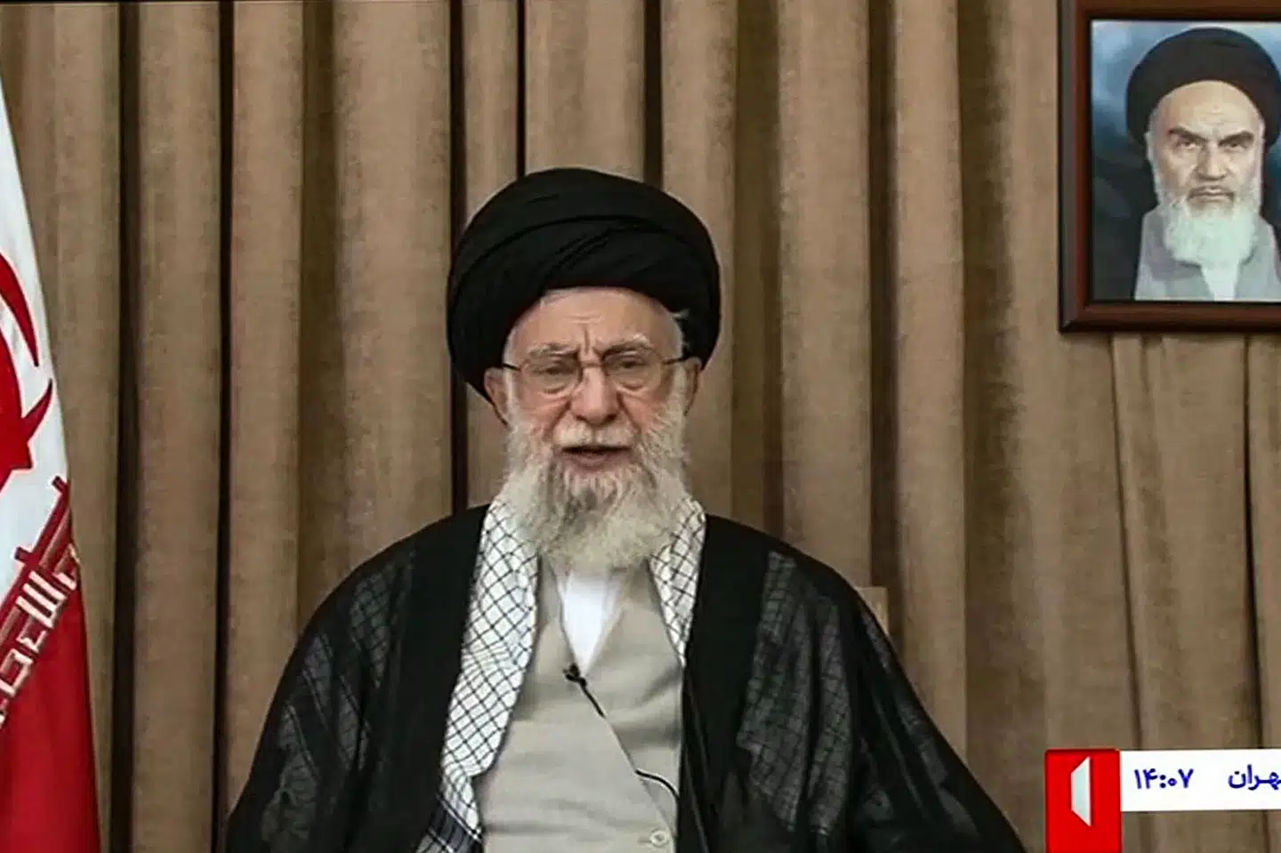 Ayatollah Ail Khamenei taler torsdag på iransk stats-tv om de amerikanske og israelske angreb.