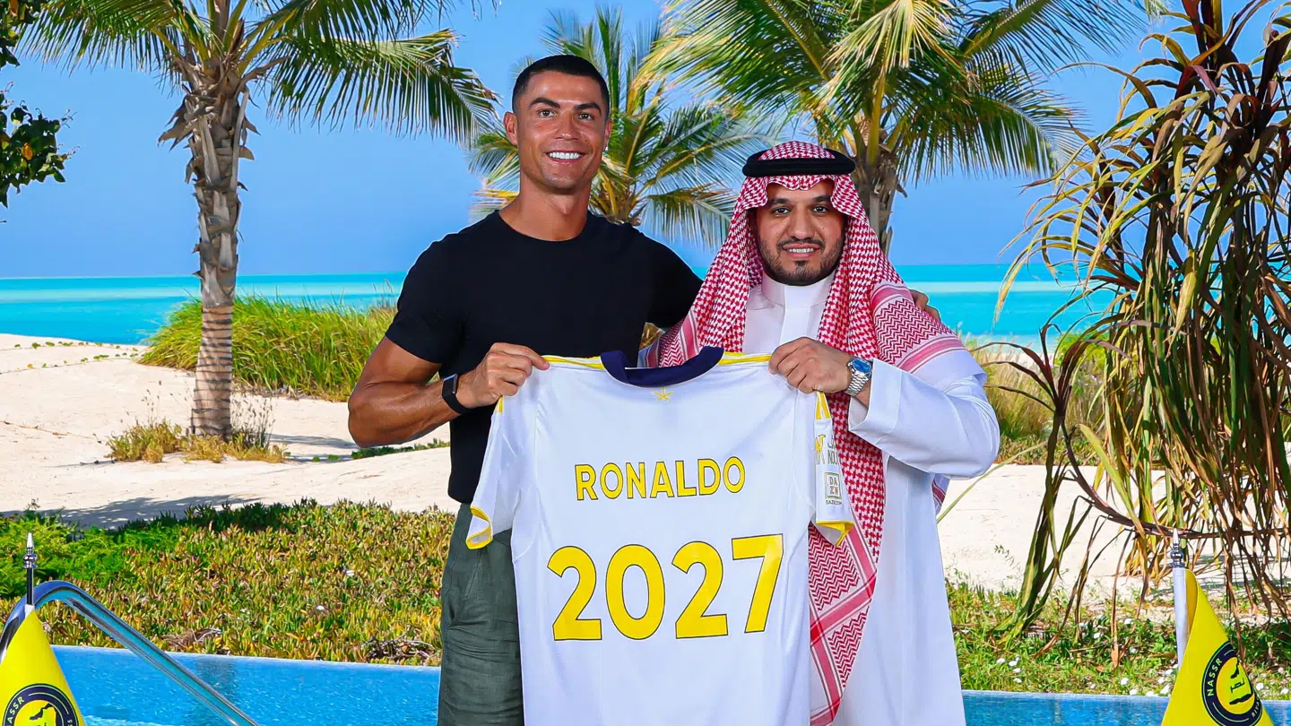 Ronaldo underskrev torsdag en ny kontrakt gældende til 2027.