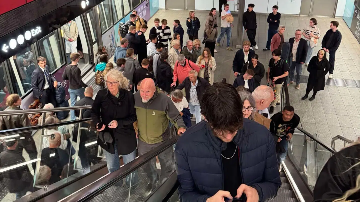 Der er forvirring på Københavns Hovedbanegård grundet de aflyste tog.