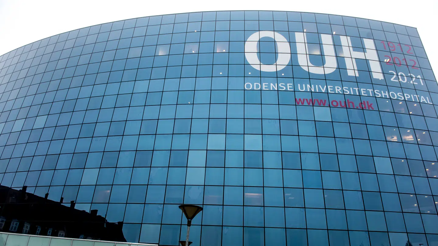 Odense Universitetshospital vil fraråde tre storsællerter til folk ramt af særlig øjensygdom.