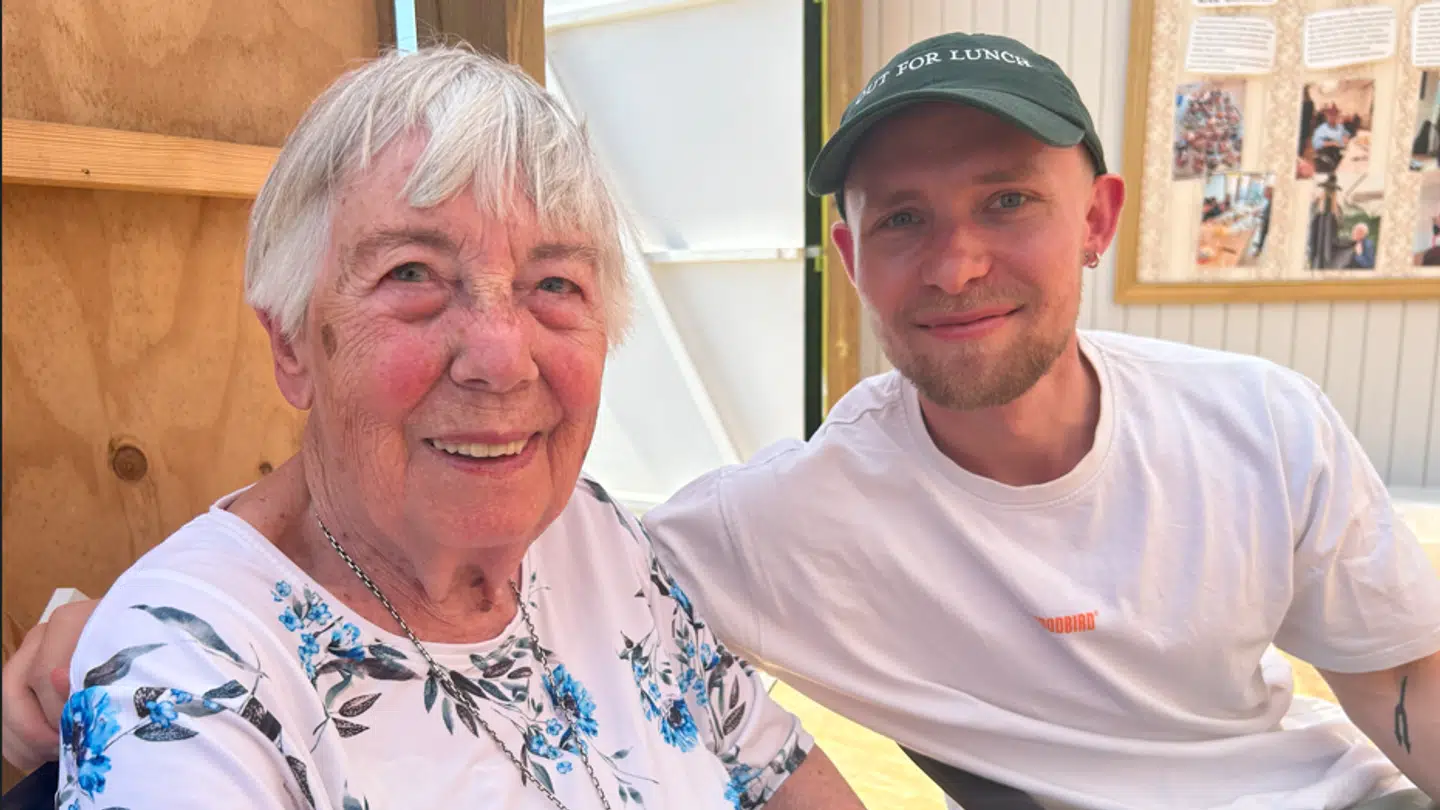 Både Kirstens datter og barnebarn er med hende på festival.