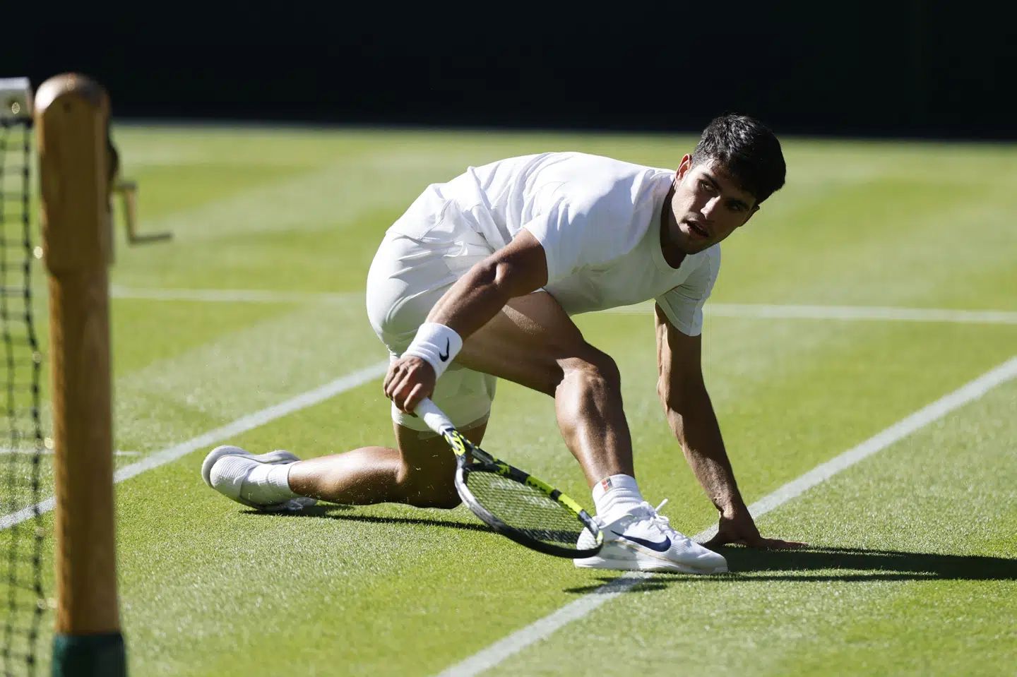 Carlos Alcaraz blev presset til det yderste i sin førsterundekamp ved årets Wimbledon mod veteranen Fabio Fognini.