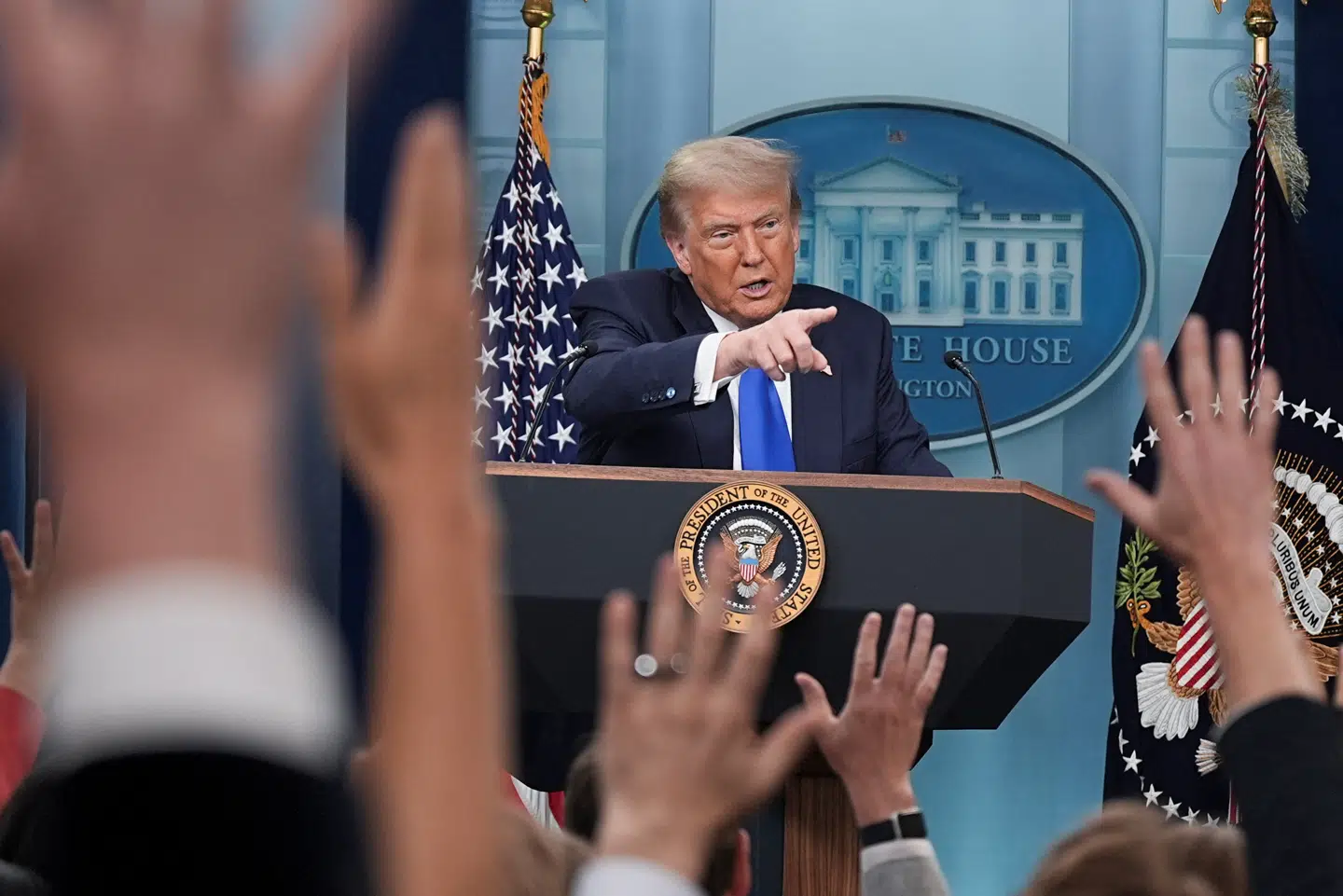 Donald Trump, som her ses under et pressemøde den 27. juni, blev indsat som præsident den 20. januar. Det er hans anden embedsperiode. Den første var fra 2017 til 2021.