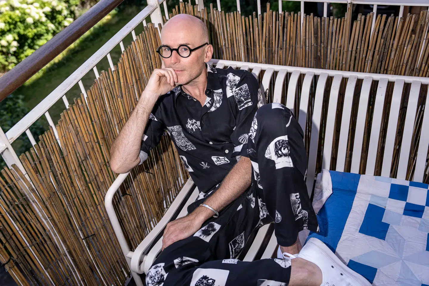 Journalist og modeekspert Chris Pedersen ser på initiativet om en dresscode til premiereaftener med en blanding af nysgerrighed og skepsis.