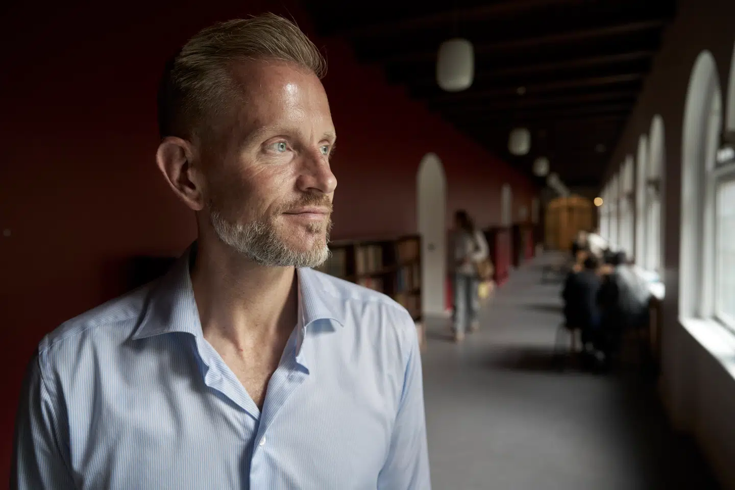 Henrik Vestergaard Stokholm blev landskendt, da han nægtede at smide to somaliske piger ud af sit gymnasium.