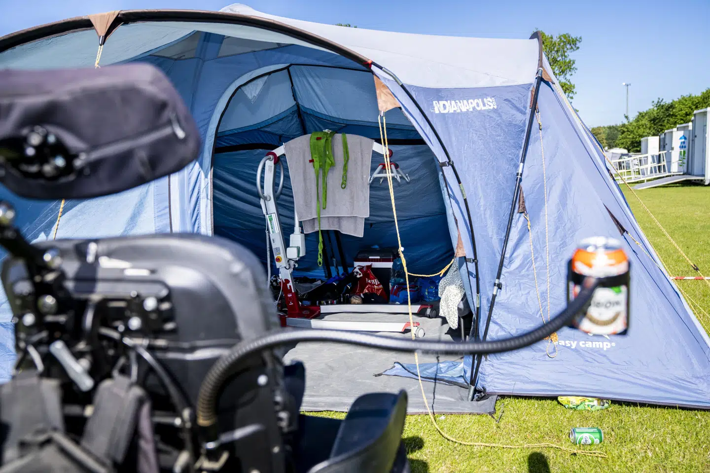 Telt med kørestol på "Handicamp" på Roskilde Festival. "Handicamp" er et campingområde på festivalen, hvor der er plads til folk med funktionsnedsættelser. I år er der plads til 100 ekstra personer.