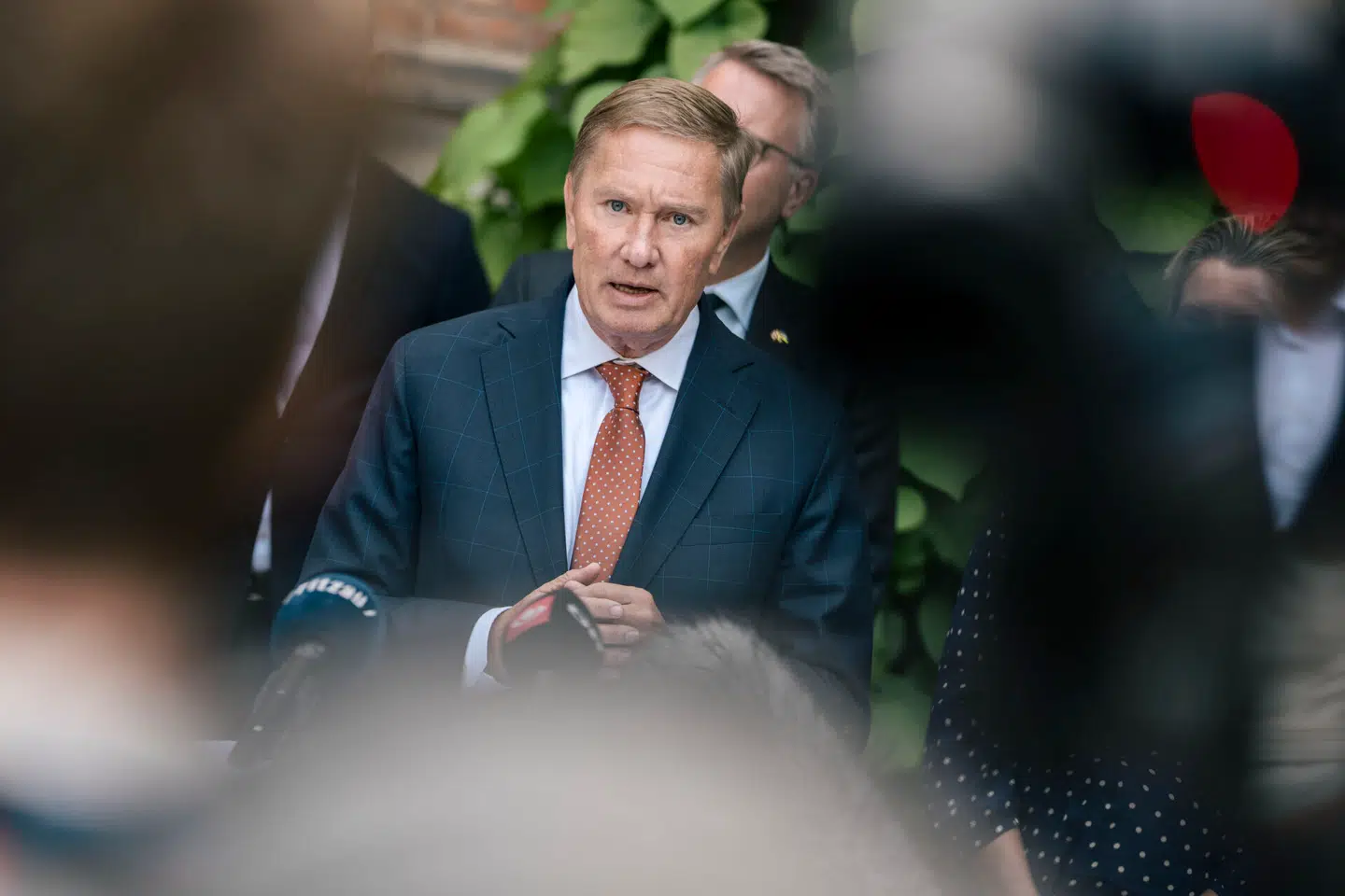 »En artist, der opfordrer til død og ødelæggelse er festivalens ledelse nødt til at tage afstand fra – og undlade at betale,« lyder det fra Liberal Alliances Lars-Christian Brask.